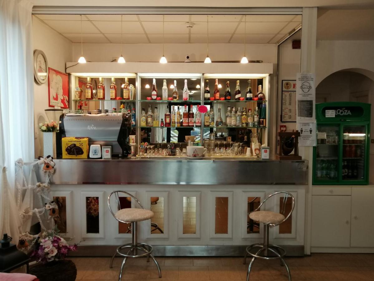 Hotel Criss Rimini Dış mekan fotoğraf