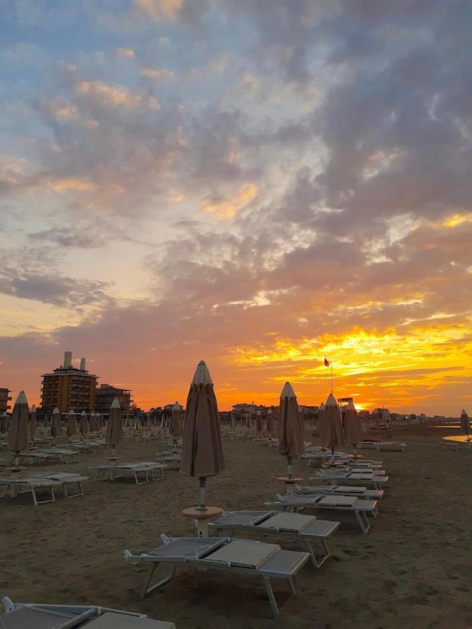 Hotel Criss Rimini Dış mekan fotoğraf